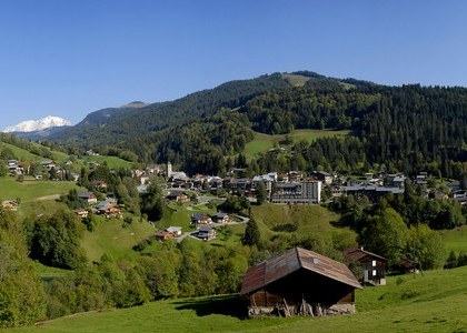 "Les Chalets des Evettes" photo pre-loaded